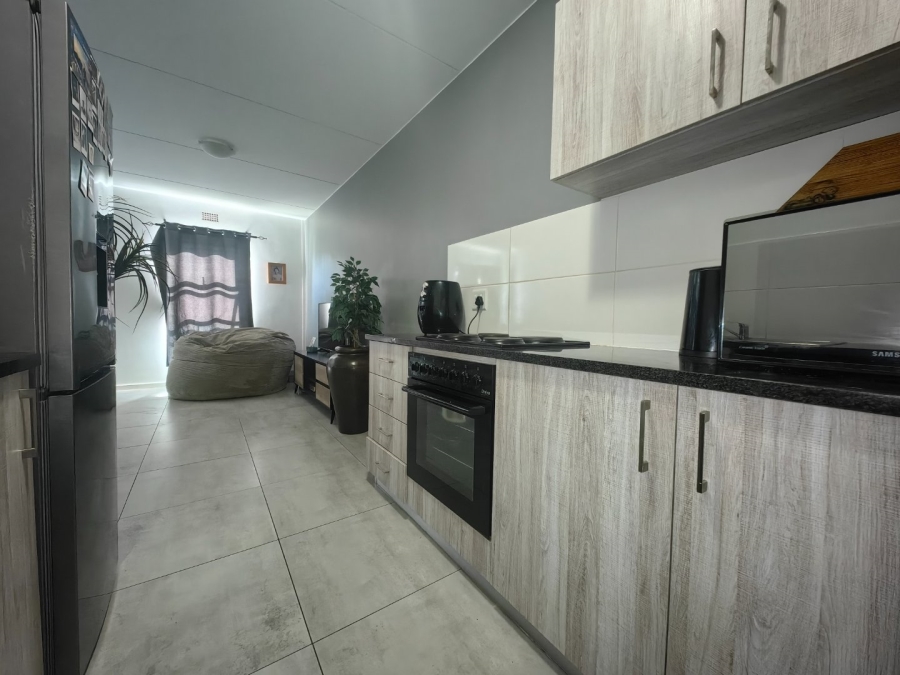 2 Bedroom Property for Sale in Aan de Wijnlanden Western Cape